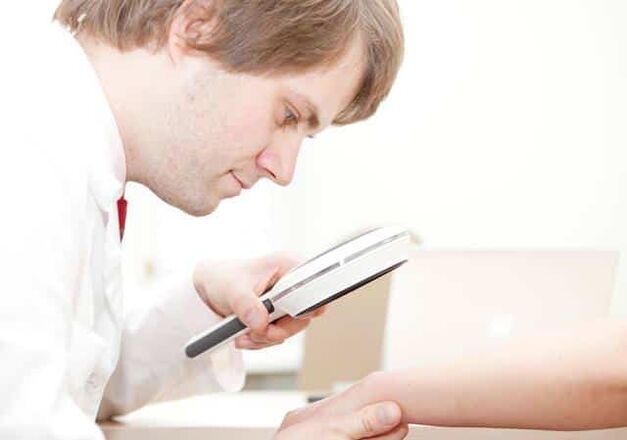 Diagnos vun der Psoriasis vun engem Dermatolog